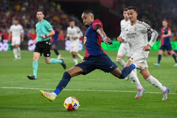 篮球CBA赛季精彩瞬间集锦发布